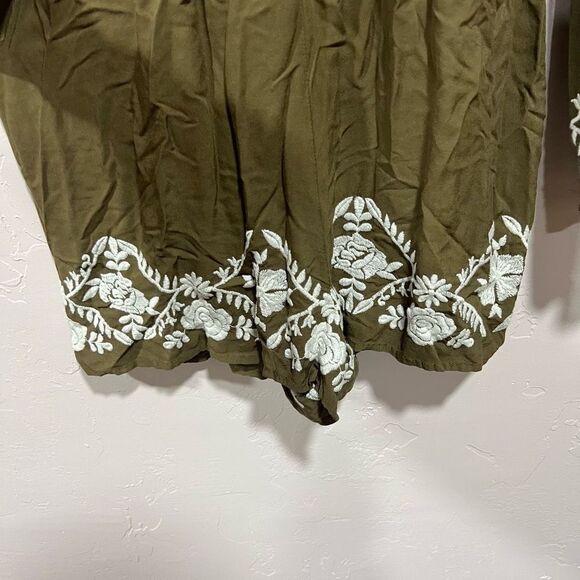 Love Tree Open Shoulder Long Sleeve Romper - Picture 3 of 7